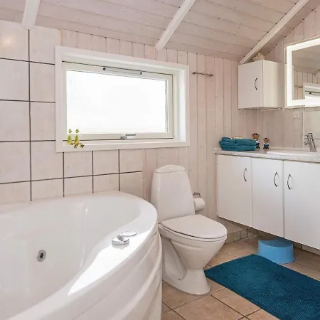 Three-bedroom In Bjert 2 * Sønder Bjert